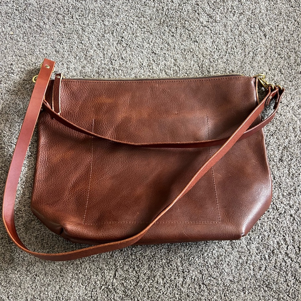 Elegant Brown Leather Crossbody Bag